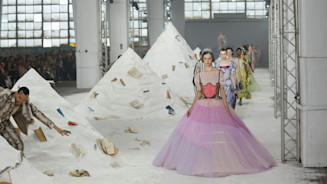 Milano Fashion Week SS26: Antonio Marras porta in passerella il Bloomsbury Group