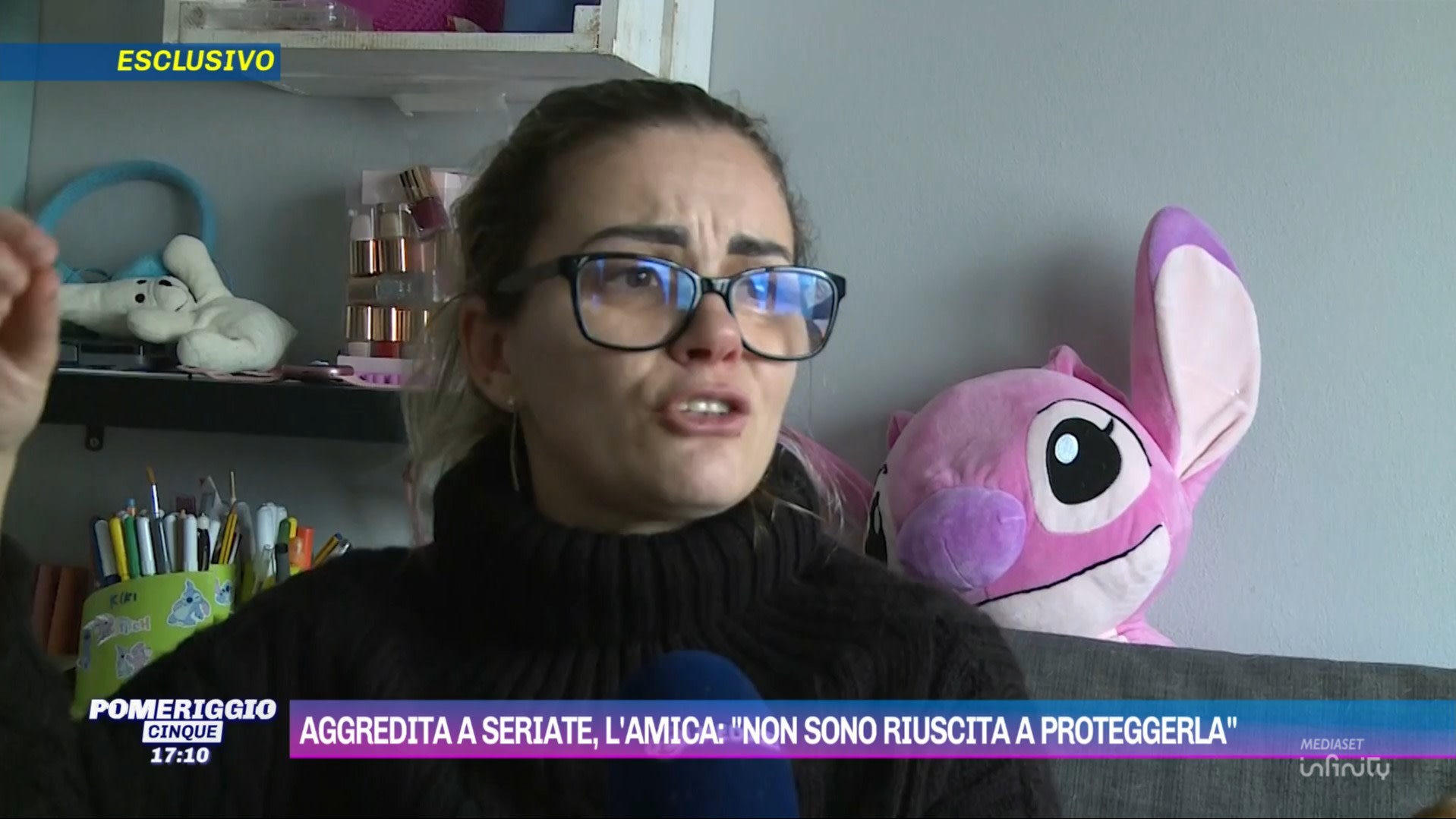 Pomeriggio Cinque: Aggredita a Seriate, lamica: Non sono riuscita a  proteggerla Video | Mediaset Infinity