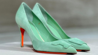 Milano Fashion Week SS26: Jimmy Choo, Stuart Weitzman e Santoni tra leggerezza, contaminazioni e arte