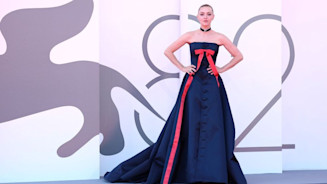 Venezia 2025, sesta giornata: Amanda Seyfried, Dwayne Johnson, Emily Blunt e il Leone d’Oro a Kim Novak