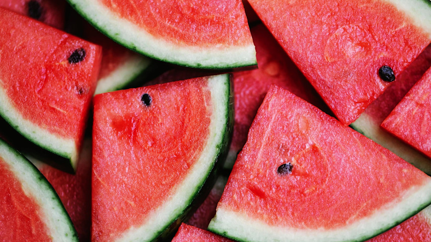 Anguria, un frutto che diventa mood dell’estate