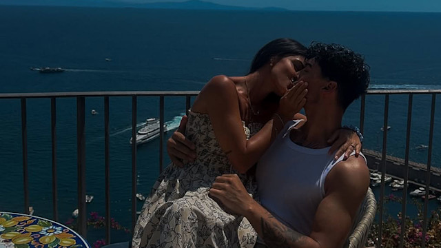 Stash, gli auguri a Giulia Belmonte