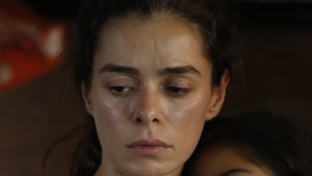 Bahar (Özge Özpirinççi) in La forza di una donna