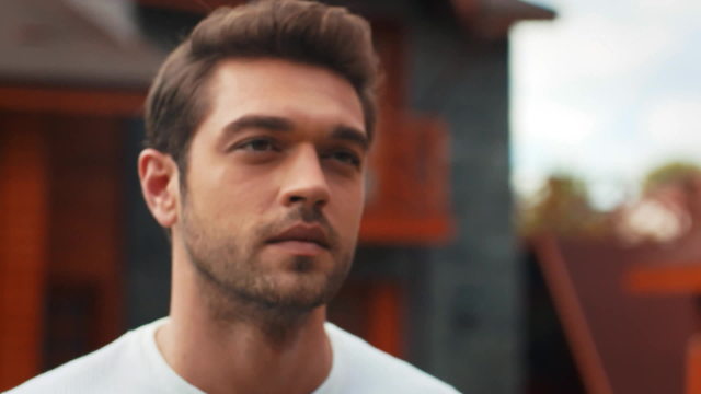 Demir, Everywhere I go Demir, Everywhere I go