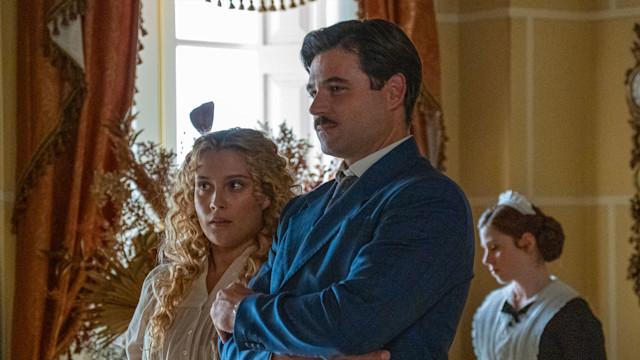 Ana Garcés (Jana) e Arturo Sancho (Manuel) in una scena de La promessa