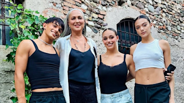Alessandra Celentano, la reunion con i suoi ballerini di Amici24
