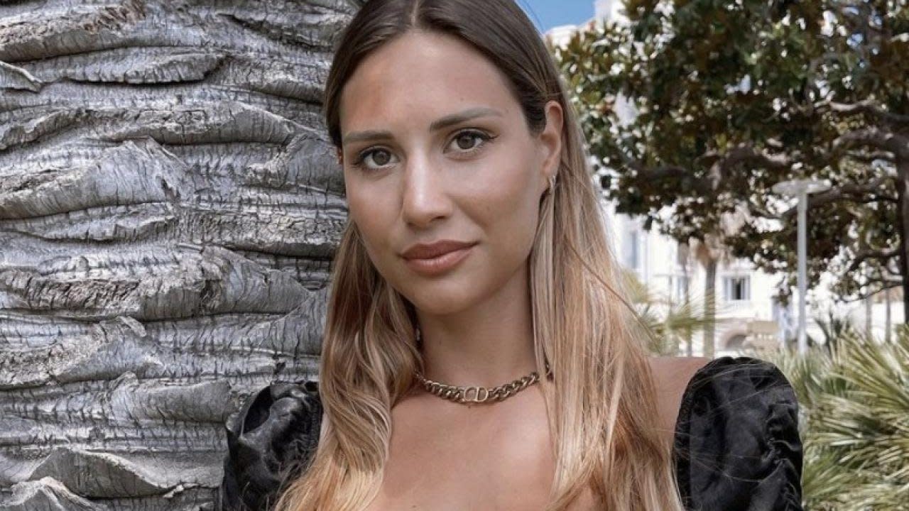 Beatrice Valli e il Covid: “Le bambine hanno tosse e febbre alta” Beatrice Valli e il Covid: “Le bambine hanno tosse e febbre alta”