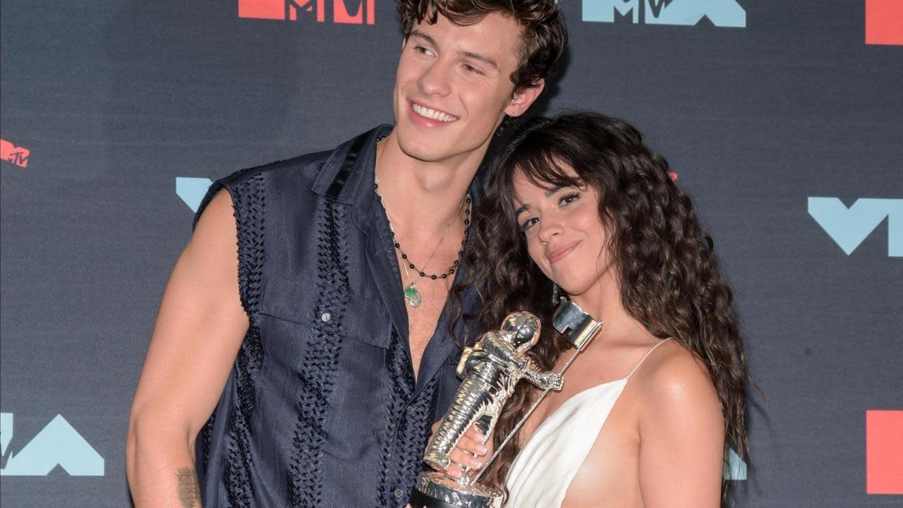 Camila Cabello e Shawn Mendes si sono lasciati "Resteremo amici