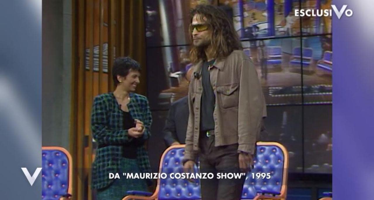 Raz Degan al Maurizio Costanzo Show nel 1995 | Mediaset Infinity